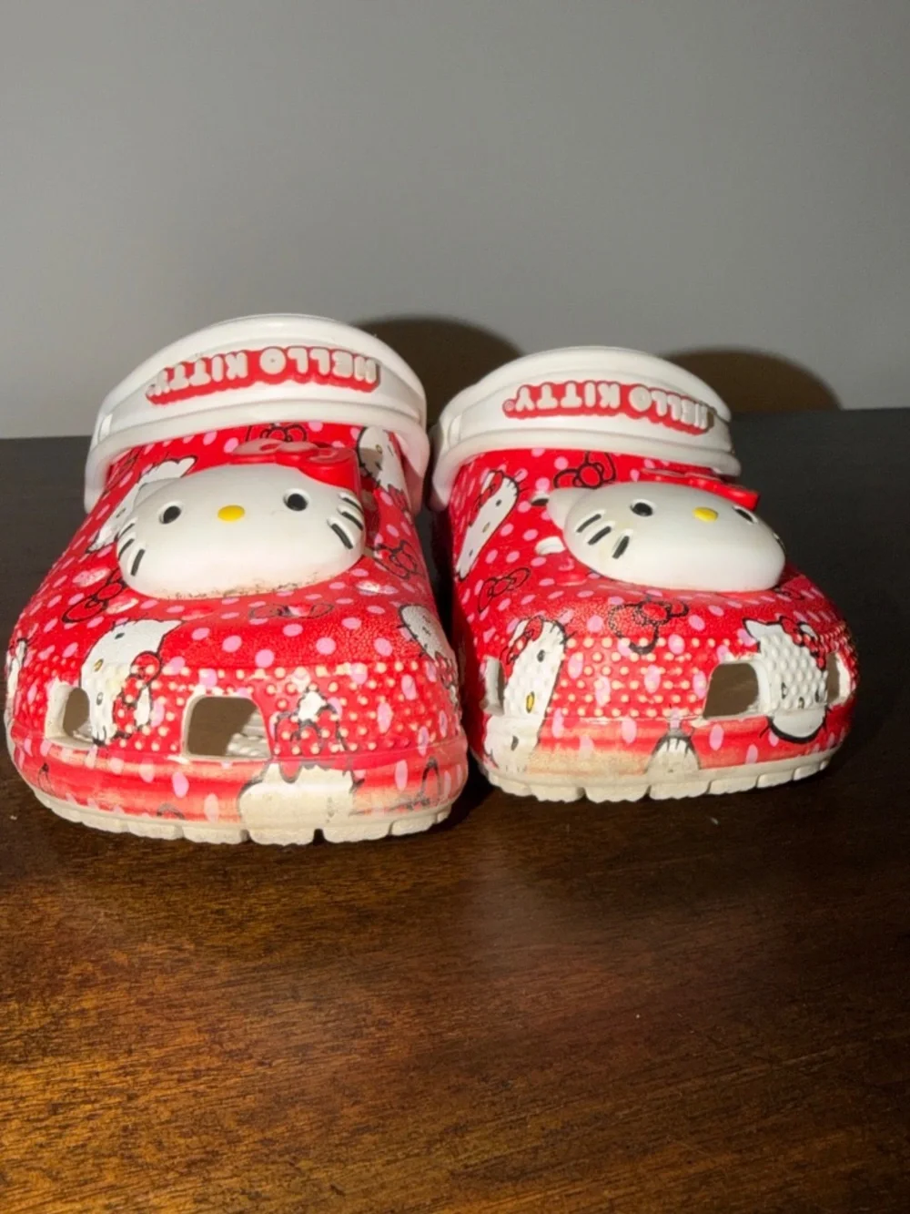 Crocs Hello Kitty Kids Children's C9 Clog Size 9 Red White